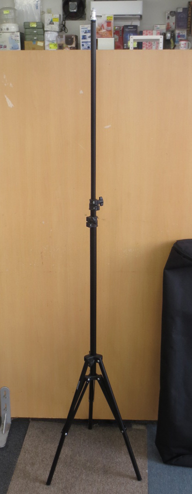 NEEWER プロ ライトスタンド アルミ合金製 撮影用スタンド 三脚　ポータブル ケース付き 札幌 北20条店_画像2