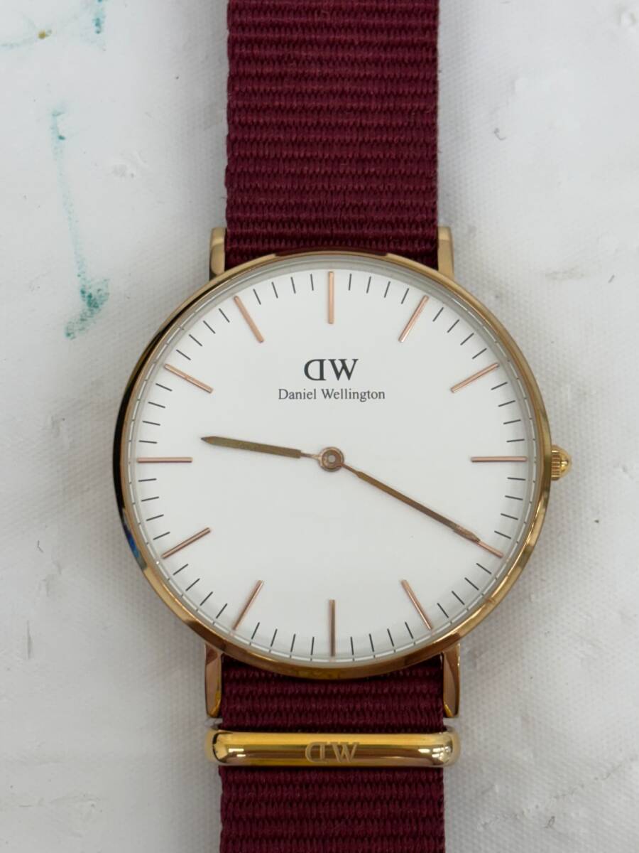 [ работоспособность не проверялась товар ] Daniel we Lynn тонн /DanielWellington наручные часы ремень : красный / голубой с коробкой SMT2065Y