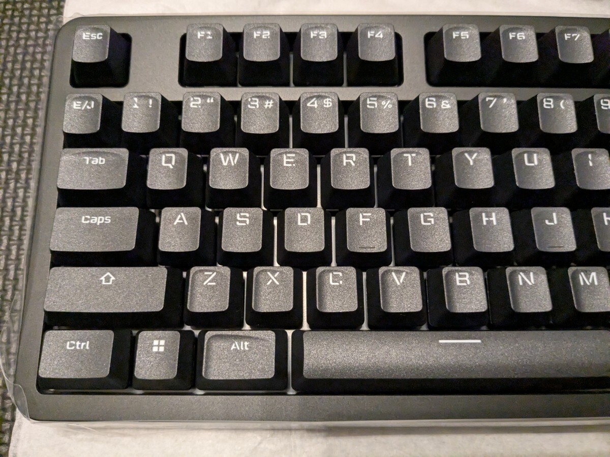 ◎0710u2539 エレコム ゲーミングキーボード 有線 メカニカル 青軸 日本語配列 テンキーレス ブラック TK-GK20CBK_画像2