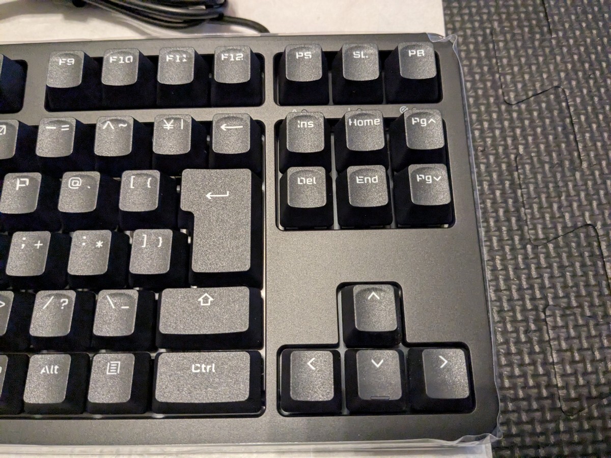 ◎0710u2539 エレコム ゲーミングキーボード 有線 メカニカル 青軸 日本語配列 テンキーレス ブラック TK-GK20CBK_画像4