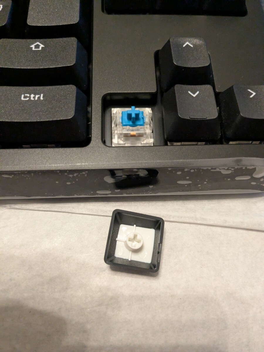 ◎0710u2539 エレコム ゲーミングキーボード 有線 メカニカル 青軸 日本語配列 テンキーレス ブラック TK-GK20CBK_画像5