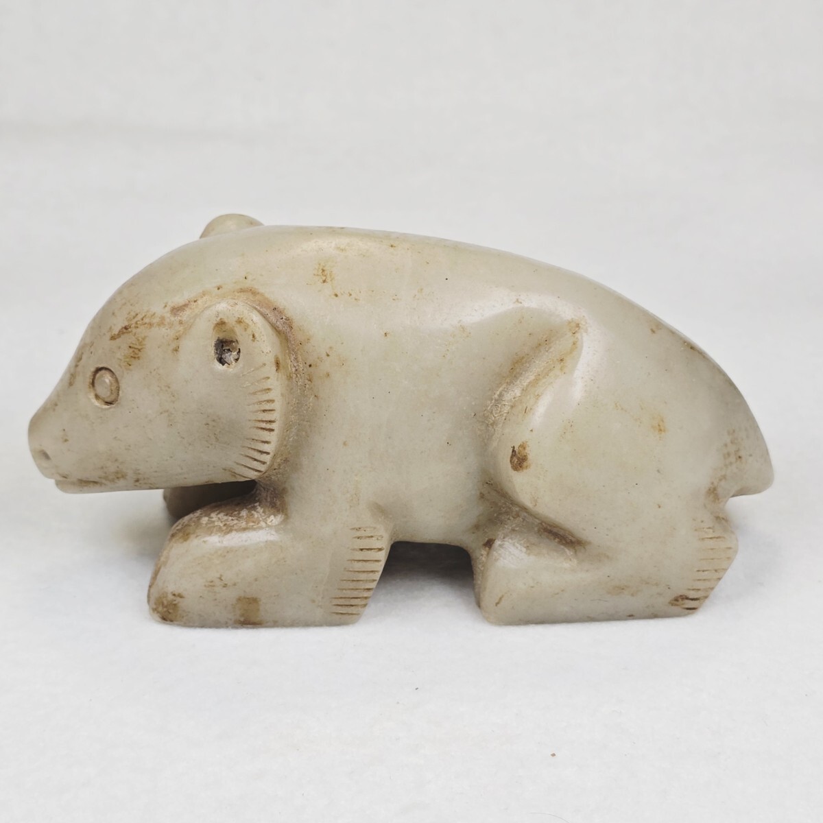 古美術 漢白玉 手彫 玉熊 置物 迫力 重厚_画像1