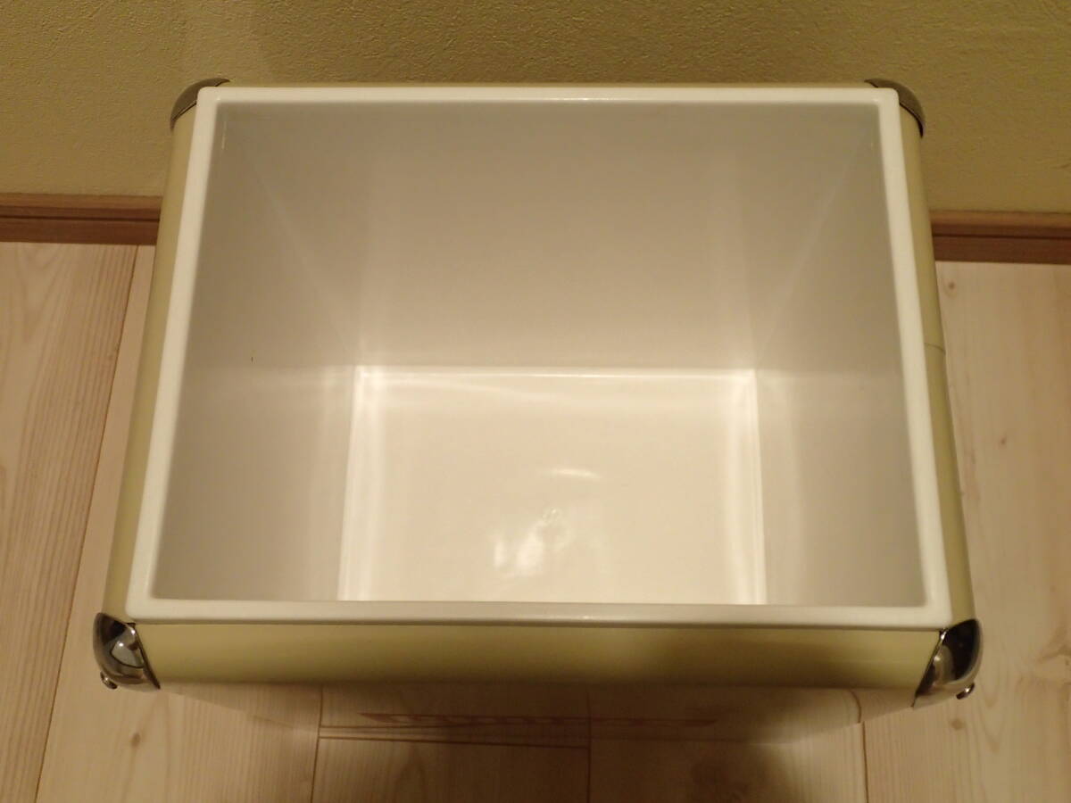 チャムス CHUMS チャムススチールクーラーボックス CH62-1803　12L / ベージュ_画像6