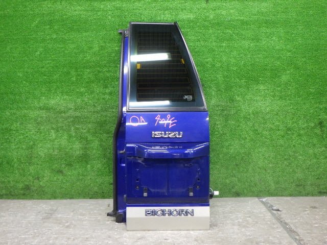 ★ 即決あり H13年 ビッグホーン UBS26GW 右 バックドア リアゲート 青 733 右側のみ ※個人宅不可(福山通運支店止め)[ZNo:04017253]_画像1