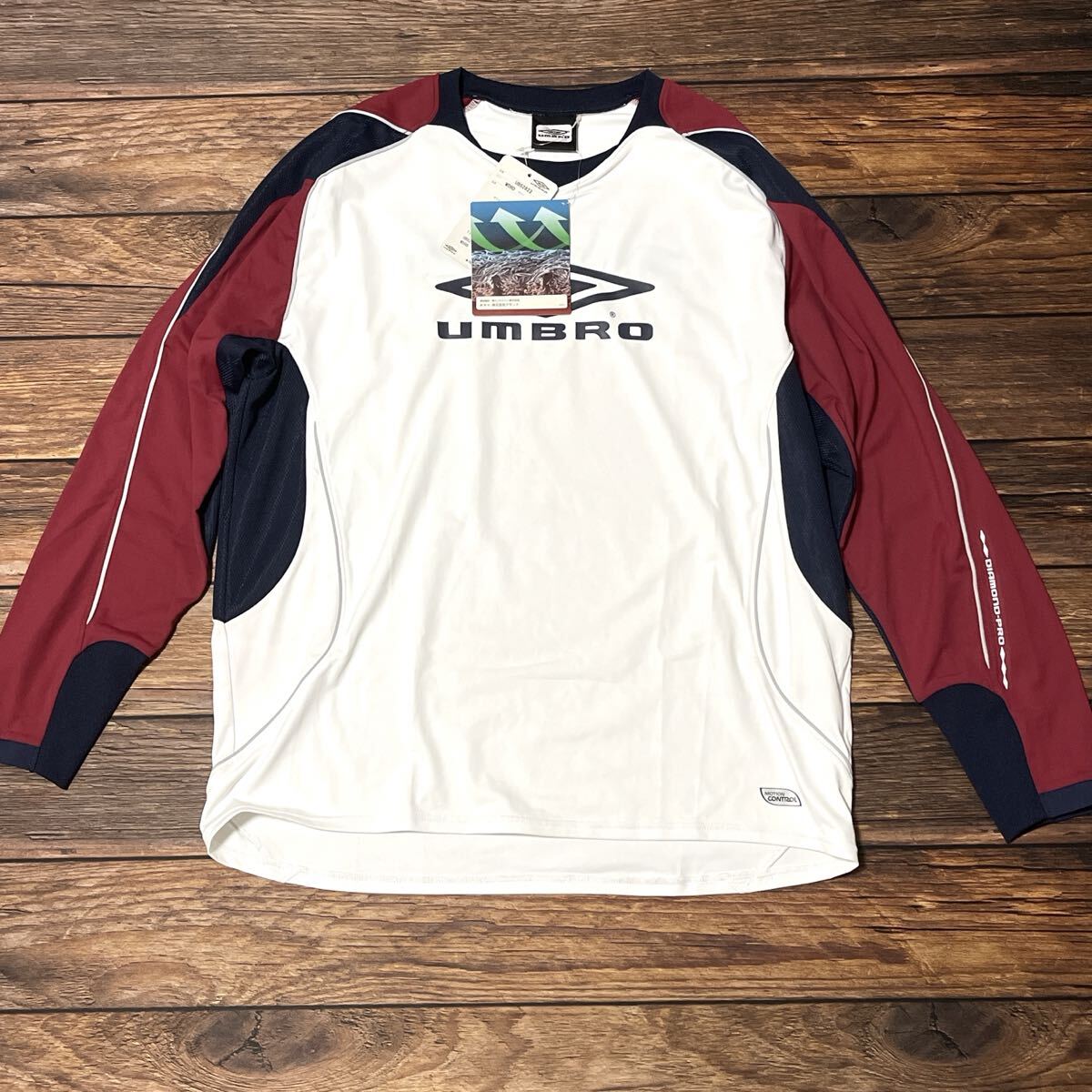新品 未使用 UMBRO アンブロ シャツ プルオーバーシャツ 長袖 トレーニングウェア メンズ トップス スポーツ ゆったり サッカー ホワイト L_画像2