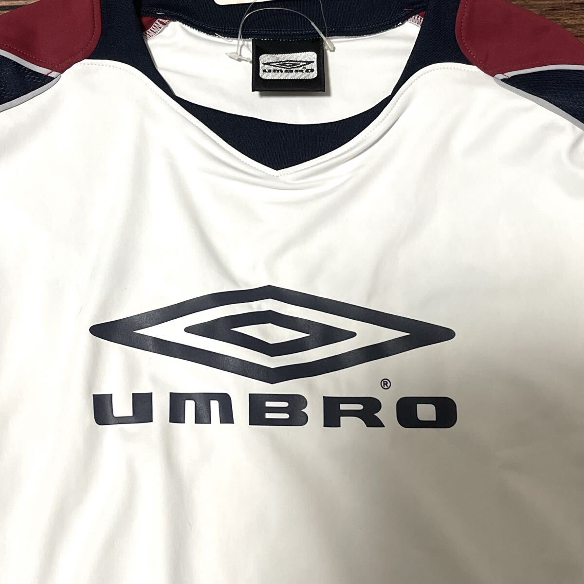 新品 未使用 UMBRO アンブロ シャツ プルオーバーシャツ 長袖 トレーニングウェア メンズ トップス スポーツ ゆったり サッカー ホワイト L_画像8