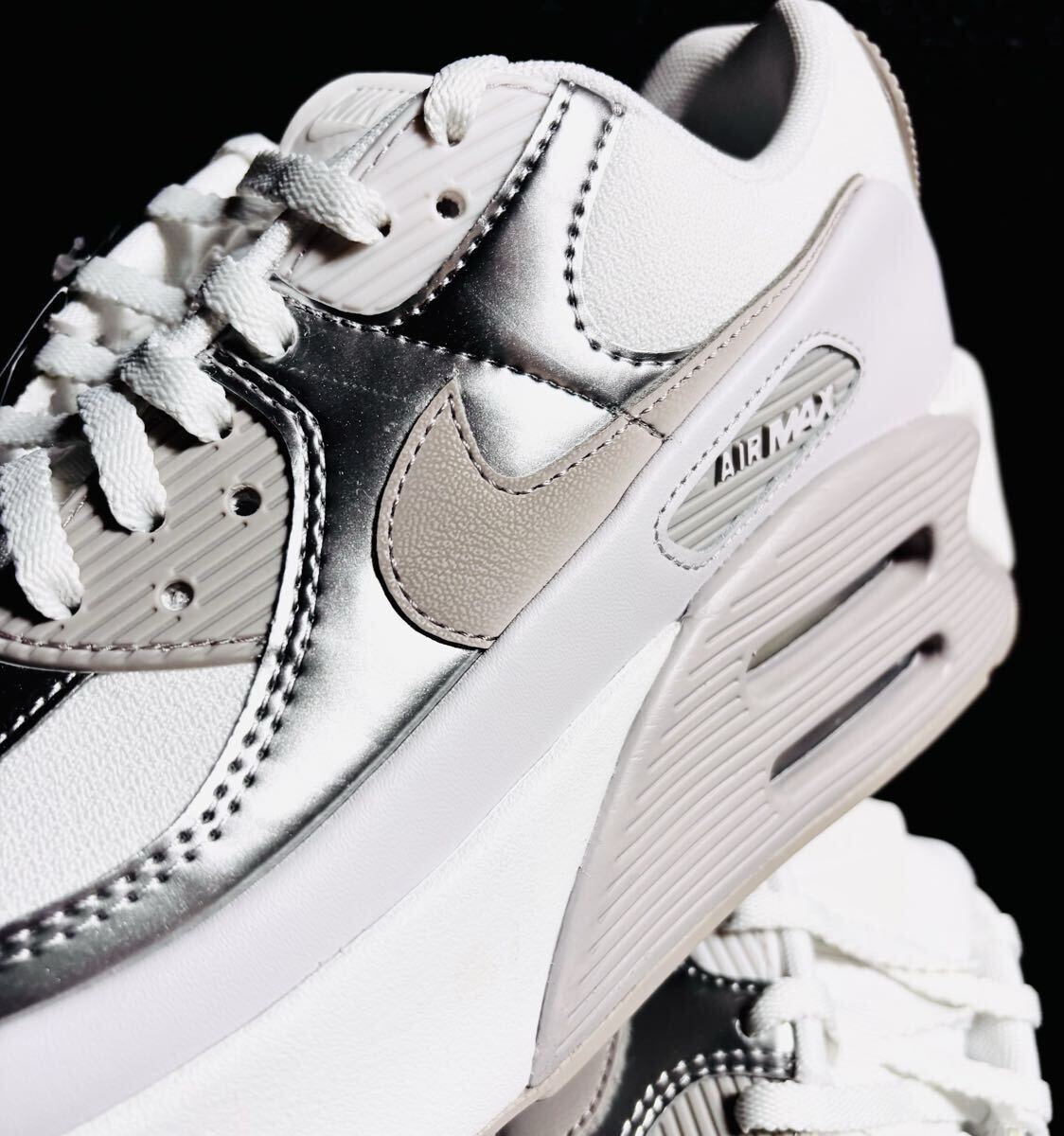 ☆送料込■新品25.5cm■ナイキ エア マックス90 LV8 AIR MAX 90 サミットホワイト/メタリックプラチナム【定価.19030円】WMNS _画像8