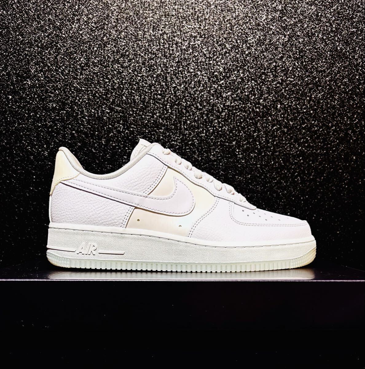 ☆送料込■新品26.0cm■ナイキ エア フォース 1 07 ホワイト/マルチカラー/ゴースト/レインボー NIKE 【定価.16500円】_画像5