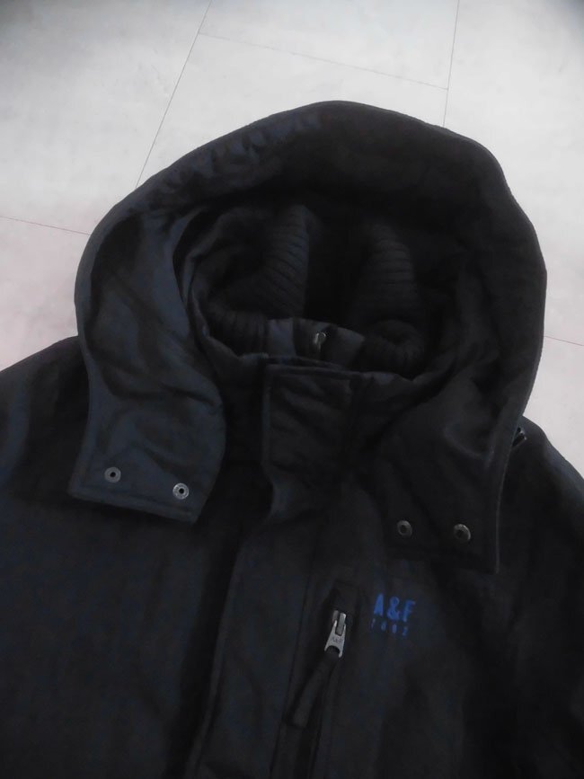 ABERCROMBIE アバクロンビー アバクロ A&Fロゴ刺繍 フード付き リブ ナイロン ジャケット L/フーディ ブルゾン/リブジャケット/紺/メンズ_画像5