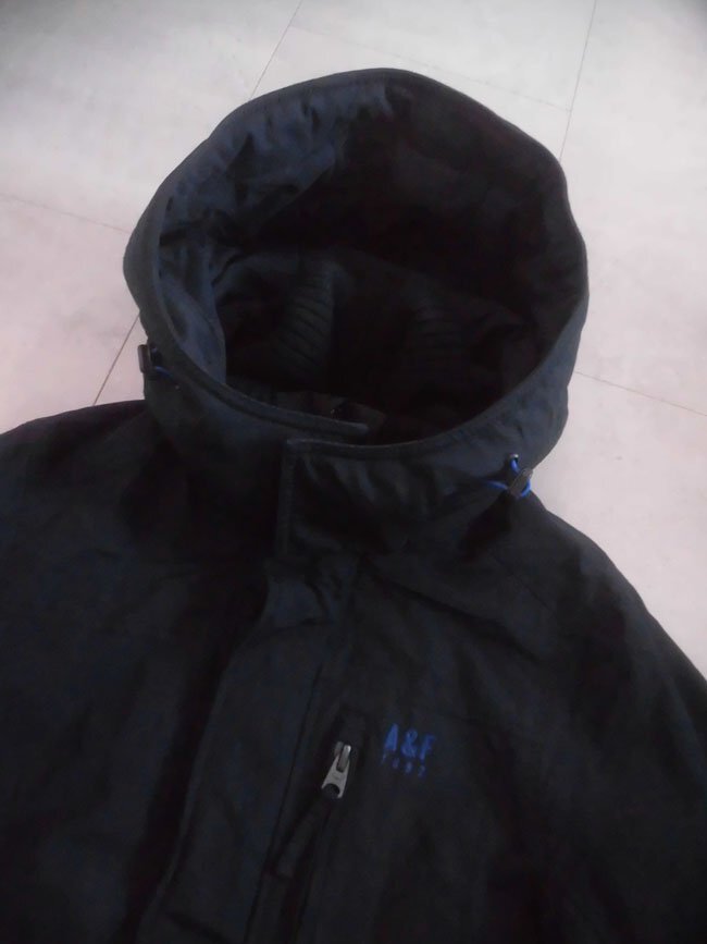 ABERCROMBIE アバクロンビー アバクロ A&Fロゴ刺繍 フード付き リブ ナイロン ジャケット L/フーディ ブルゾン/リブジャケット/紺/メンズ_画像4