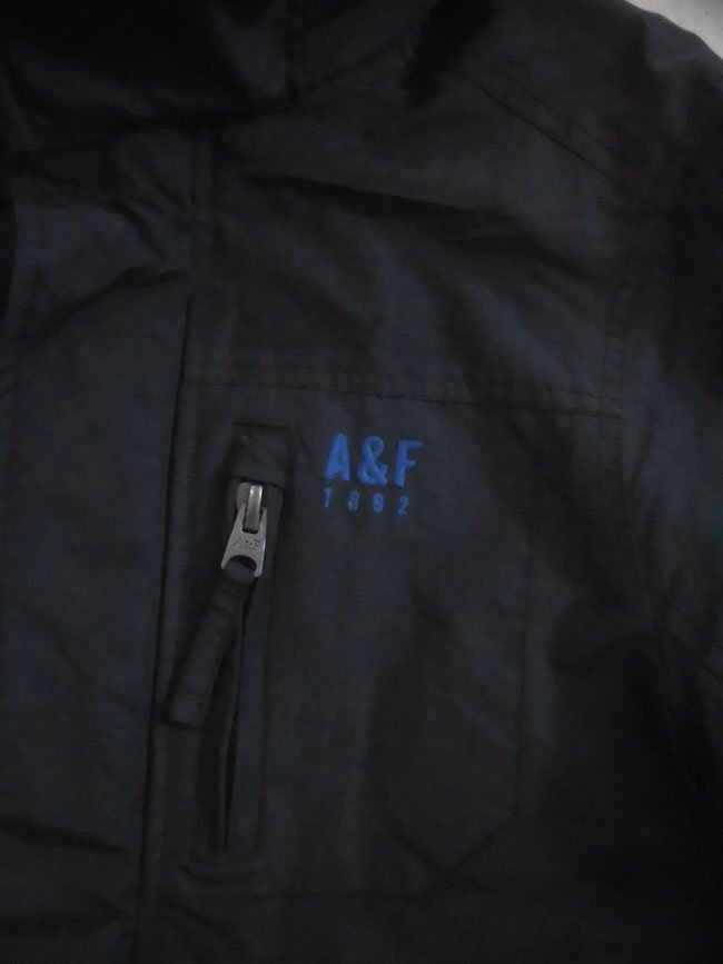 ABERCROMBIE アバクロンビー アバクロ A&Fロゴ刺繍 フード付き リブ ナイロン ジャケット L/フーディ ブルゾン/リブジャケット/紺/メンズ_画像7