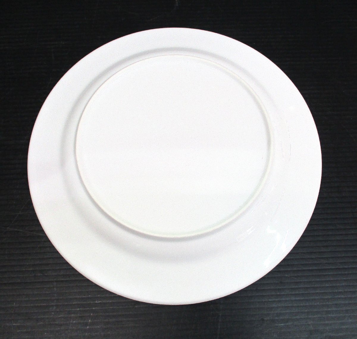 ディナー皿 ホワイトプレート 13枚 直径26x高さ2.3cm 中古 101682 ★_画像6