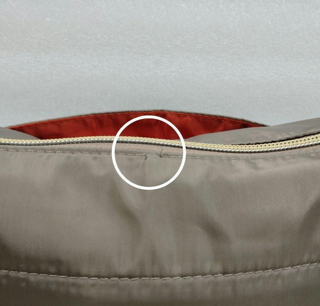 ウィズエイブル 高密度サスティナポリ ９ポケット ３層ショルダーバッグ_画像2