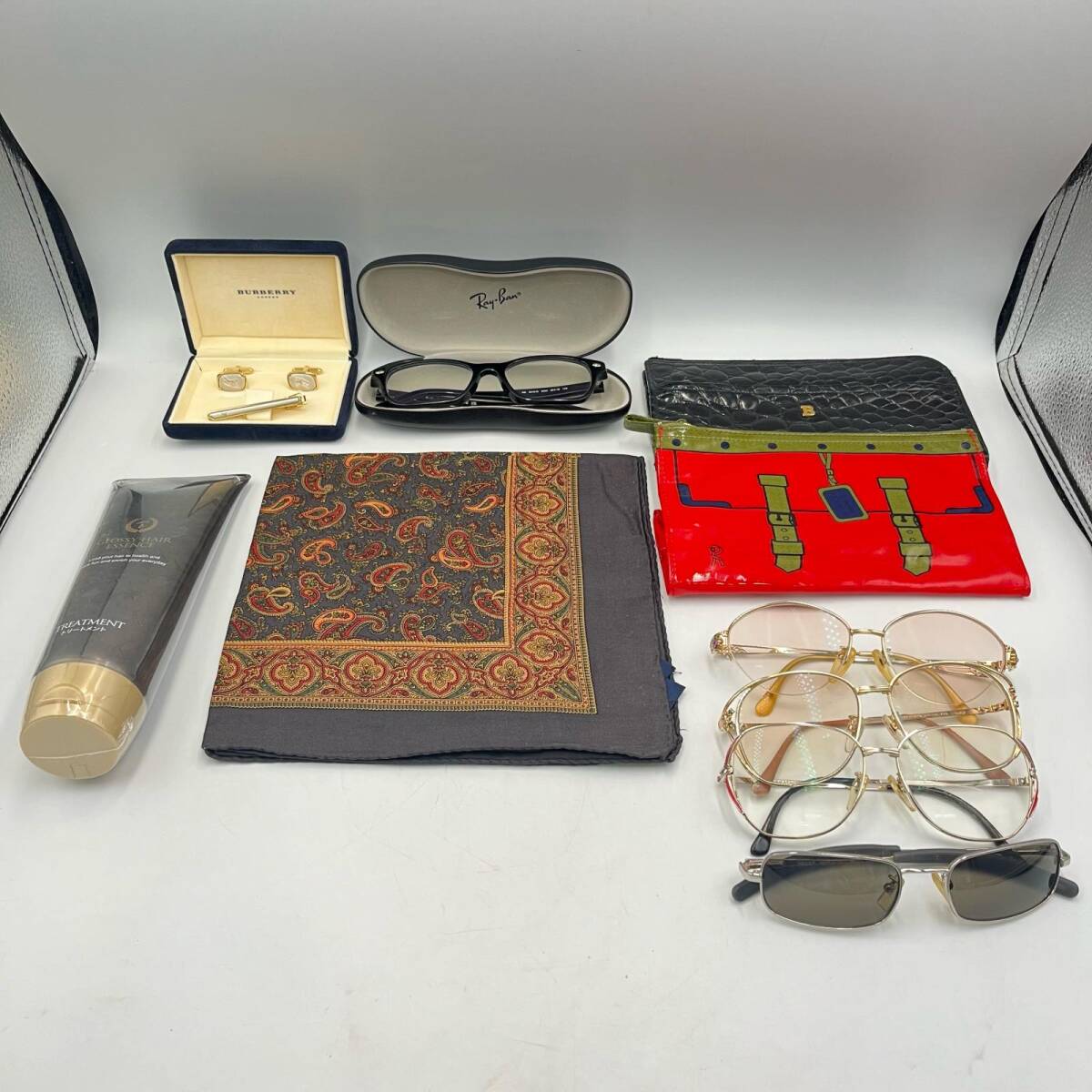 G6874★サングラスまとめ　ポーチ　タイピンバーバリー BURBERRY レイバン　 まとめ商品_画像1