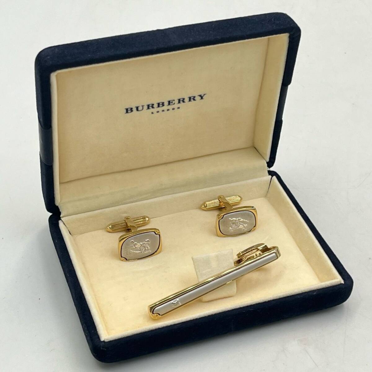 G6874★サングラスまとめ　ポーチ　タイピンバーバリー BURBERRY レイバン　 まとめ商品_画像6