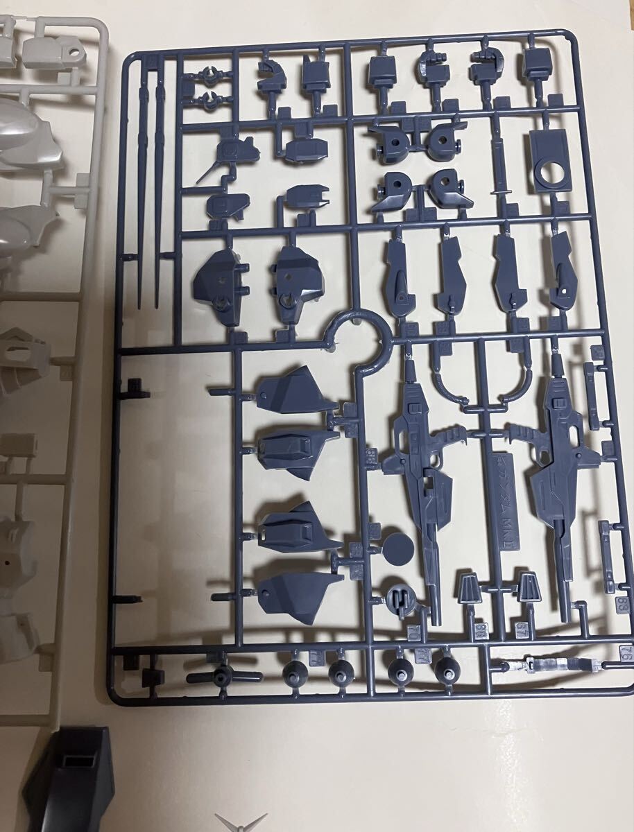 バンダイ 旧キット ガンプラ ガンダムマークII ガンダムMk-II 機動戦士Zガンダム プラモデル　ジャンク　未組立て　ランナー外れあり_画像7
