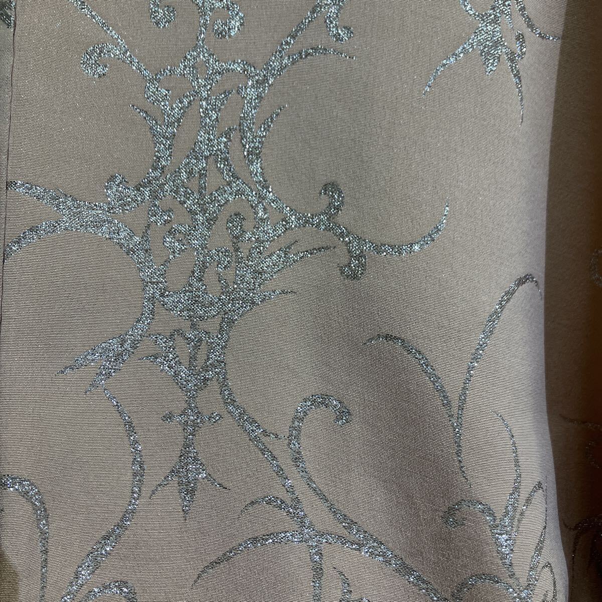 一右衛門No2225 羽織 30枚まとめ売り 黒羽織 金通し 縫い取り 刺繍 友禅 正絹着物 大量まとめ売り大処分_画像4