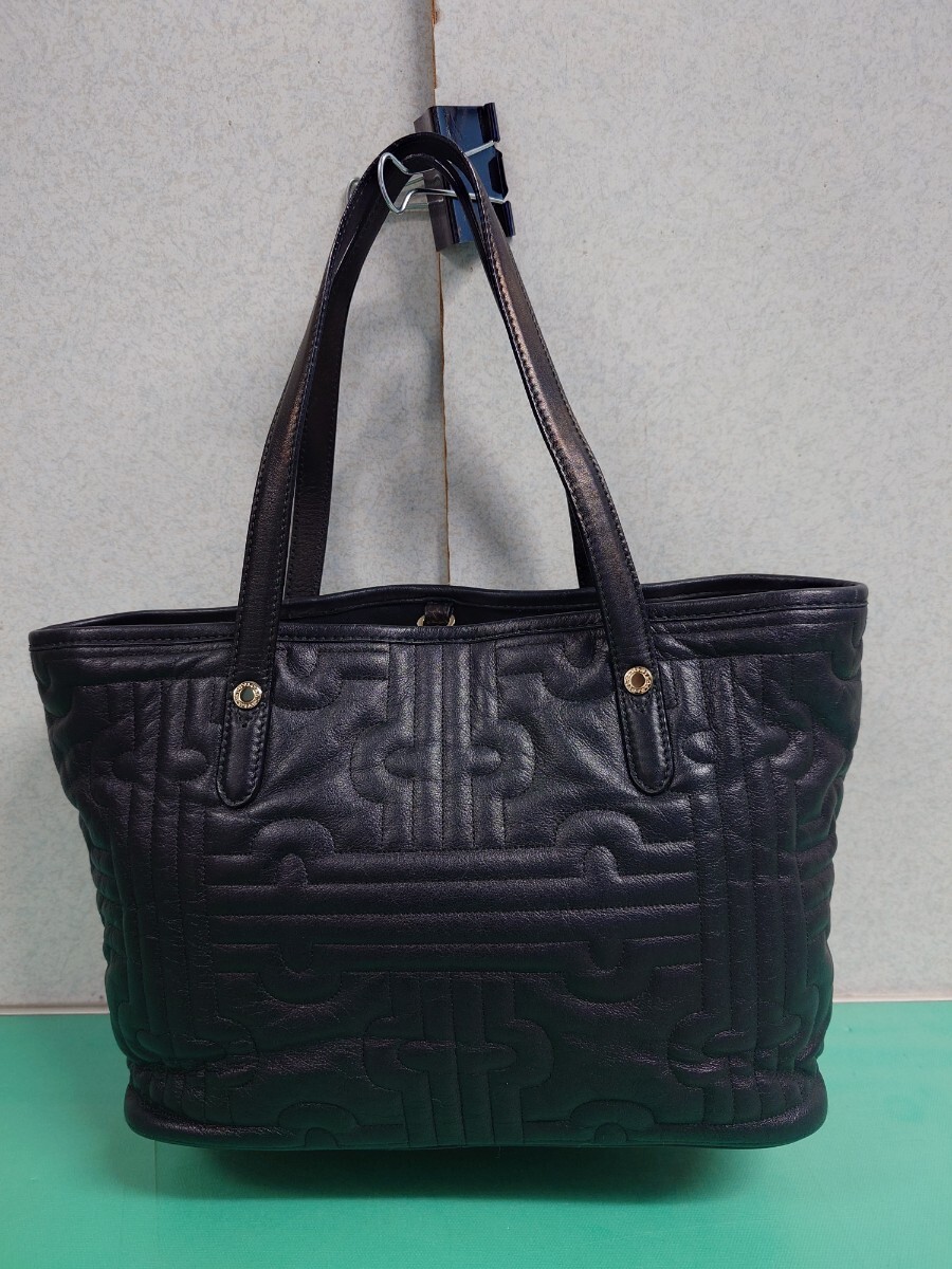 ● BVLGARI ブルガリ パレンテシ トートバッグ ショルダーバッグ ハンドバッグ 型押し レザー ブラック チャーム付き 中古 ④_画像3
