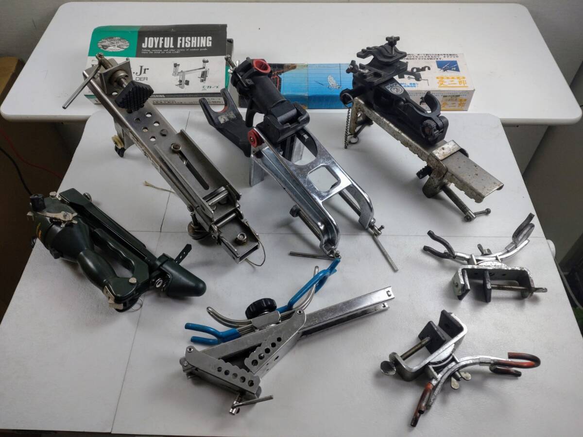 11733-09★JYOFUL FISHING FLYMASTER 受二郎他 フィッシングツール ロッドホルダー9点&折り畳みロッド1本 合計10点おまとめ 現状品★_画像1