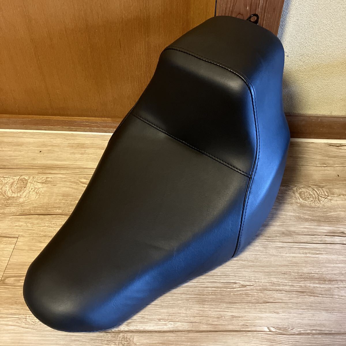 【新品取外し】Harley-Davidson ハーレー FXLRS シート P52000496 ハーレー 純正シート ソフテイル ローライダー_画像1