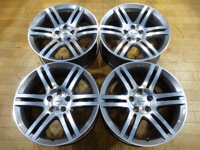 クライスラー 300C 純正 アルミホイール 4本 5H-114.3 18インチ 7.5J+24 ノーマル純正戻し 車検 補修品用 スタッドレス用 等にどうぞ_画像1
