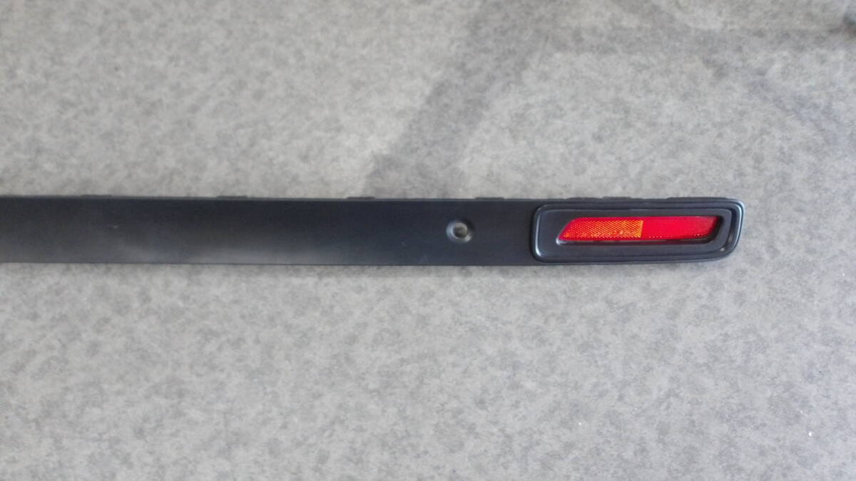 N-ONEホンダJG3エヌワンJG4純正リアバンパー反射板ガーニッシュ71503-T82-J0カバー左リフレクター右STANLEY E3613左NONEリヤバンパー_画像2