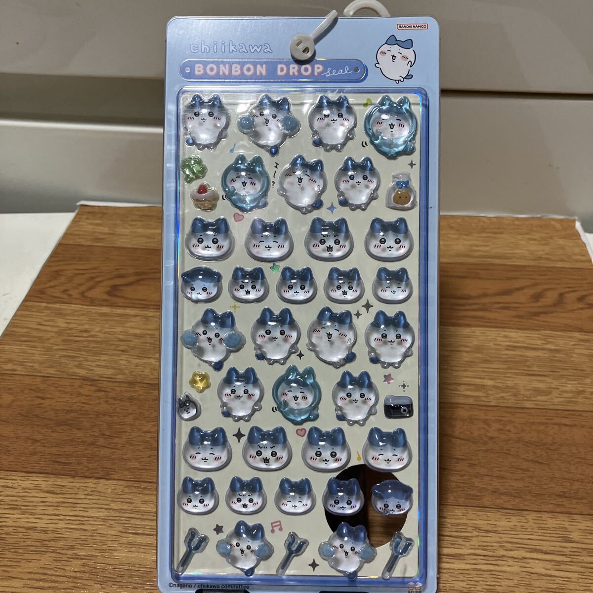 新品!未開封!貴重!ちいかわ ボンボンドロップシール ハチワレ S8542902 BONBON DROP SEAL サンスター文具 うさぎ シール_画像1