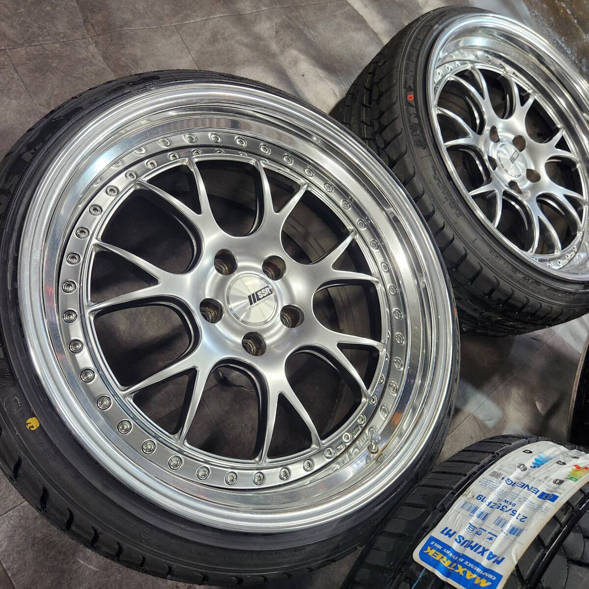 SSR【新品タイヤセット】プロフェッサーMS3 深リム/ステップリム ヴェルファイア/クラウン/フーガ/アルファード/エルグランド他車PCD114.3_画像5