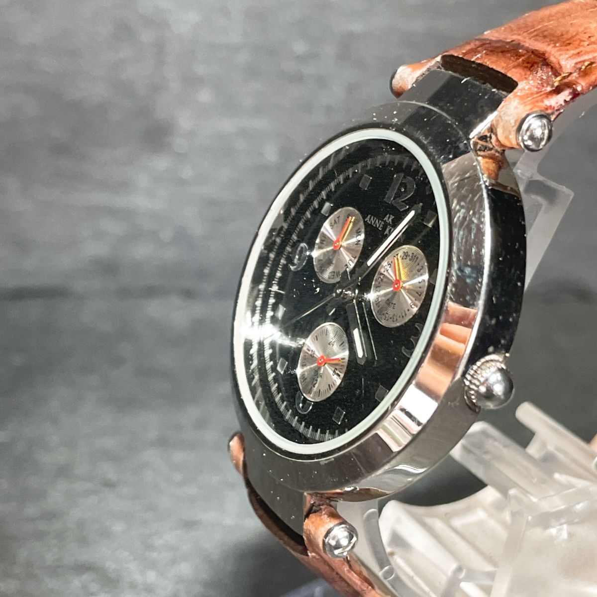 美品 Anne Klein アンクライン 腕時計 アナログ クオーツ マルチファンクション ブラック文字盤 レザーバンド ブラウン 動作確認済み_画像3