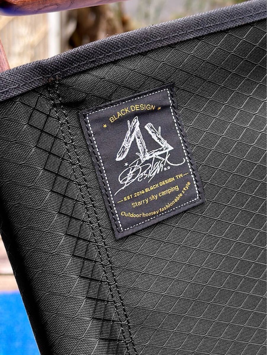 新品未開封 BLACK DESIGN BD ローチェアー LOW 格子 ブラック 黒 ブラックデザイン ローチェア アウトドアキャンプ チェアー 折り畳み 椅子_画像2