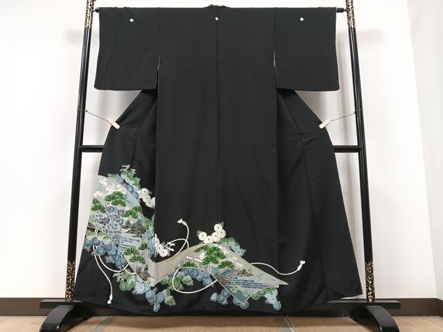 平和屋着物■豪華黒留袖　駒刺繍　草花風景文　金彩　正絹　逸品　CAAX9641xe_画像1