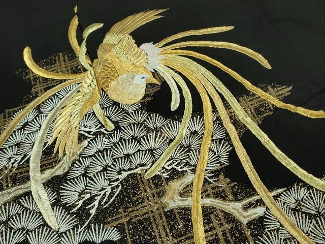 平和屋着物■豪華黒留袖　刺繍　鳳凰松文　金銀彩　正絹　逸品　DAAO0998xg_画像4