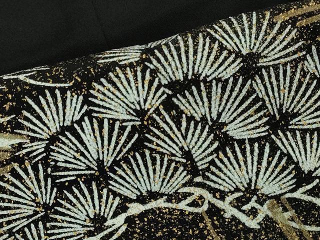 平和屋着物■豪華黒留袖　刺繍　鳳凰松文　金銀彩　正絹　逸品　DAAO0998xg_画像5