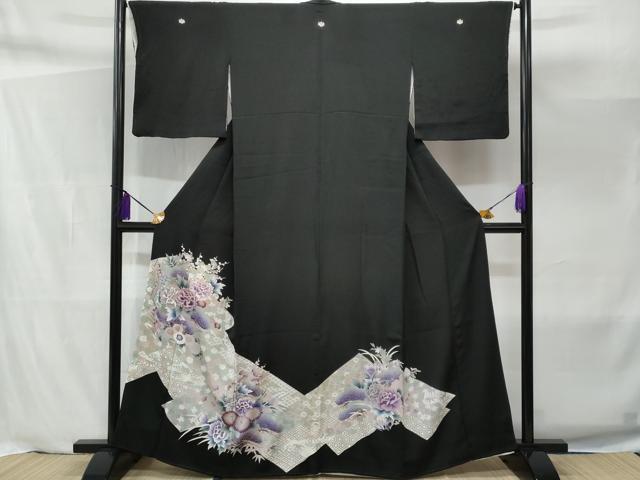 平和屋着物■豪華黒留袖　駒刺繍　草花文　金彩　正絹　逸品　CAAY5711fb_画像1