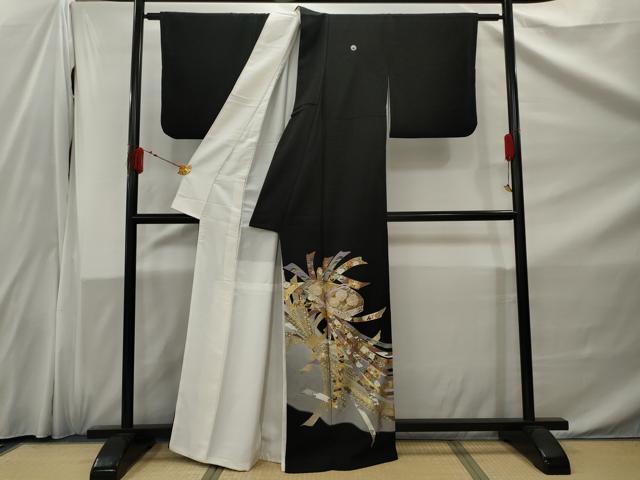 平和屋着物■豪華黒留袖 駒刺繍 萬寿染 束ね熨斗文箱花文 金銀彩 正絹 逸品 AABB9023nf_画像2