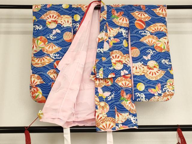 平和屋着物[]七五三　女の子　３歳　祝着　三つ身　帯セット　片輪車花蝶文　金彩　洗える着物　AAAU5432ja_画像2