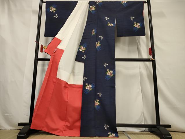 平和屋着物■上質な紬　花蝶文　正絹　逸品　AAAV4702jd_画像2