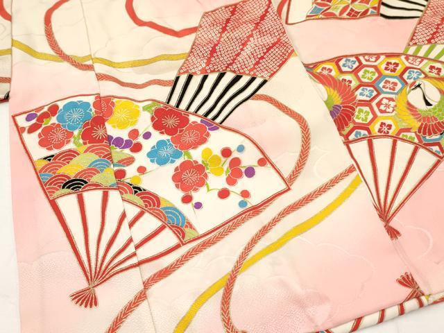 平和屋着物[]七五三　女の子　３歳　祝着　三つ身　扇面飛鶴花文　暈し染め　金彩　逸品　DAAR6484ma_画像4