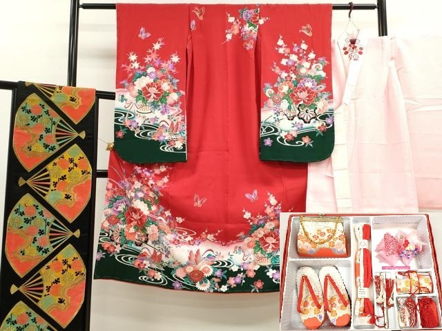 平和屋着物[]七五三　女の子　７歳　祝着　四つ身　長襦袢・袋帯・小物セット　花車流水鴛鴦舞蝶文　暈し染め　金銀彩　逸品　CAAV9397ze_画像1