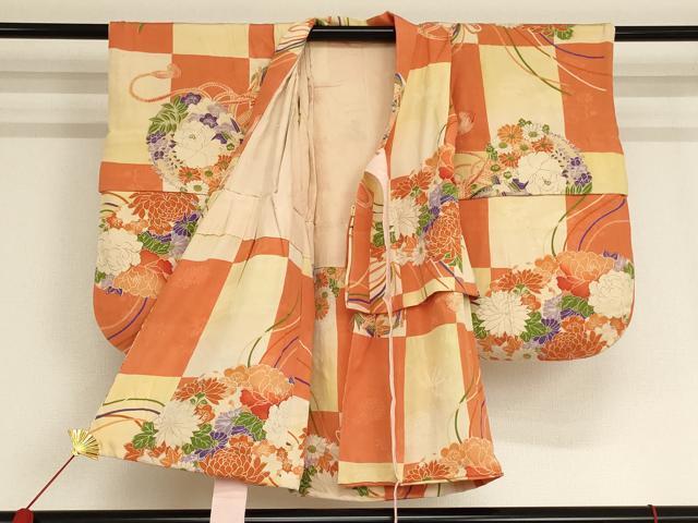 平和屋着物[]アンティーク　大正ロマン　七五三　女の子　３歳　祝着　三つ身　花鼓文　正絹　逸品　AAAU5560ja_画像2