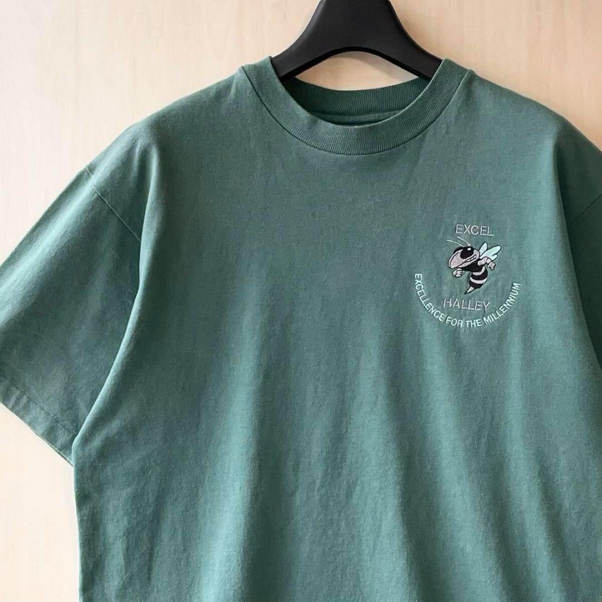 90s古着　ヴィンテージ　短丈　Tシャツ　蜂　ワンポイント　刺繍　くすみカラー_画像1