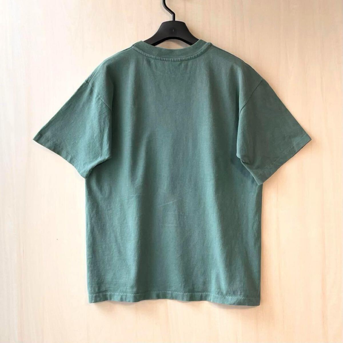 90s古着　ヴィンテージ　短丈　Tシャツ　蜂　ワンポイント　刺繍　くすみカラー_画像8