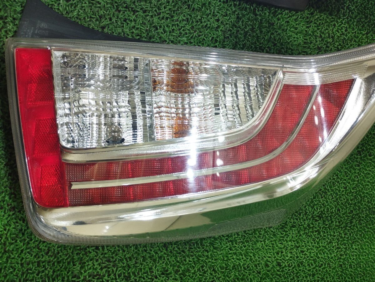 トヨタ プリウス 後期 テールランプ 左右 セット ZVW30 LED STANLEY スタンレー 47-55 KHM JAPAN_画像3