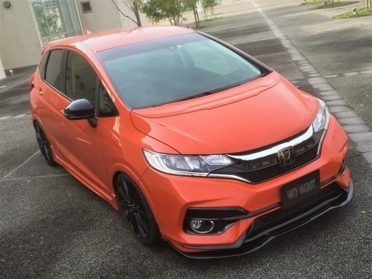 ガレージベリー フィット(GK3/GK4/GK5/GK6/GP5/GP6) ボンネットスポイラー(ウレタン) DBA-GK3/4/5/6/GP5 GARAGE VARY 6-6032_画像3