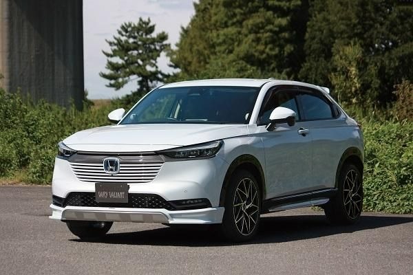 ガレージベリー ヴェゼル フロントリップスポイラー RV3.4.5.6 GARAGE VARY 8-1001_画像1