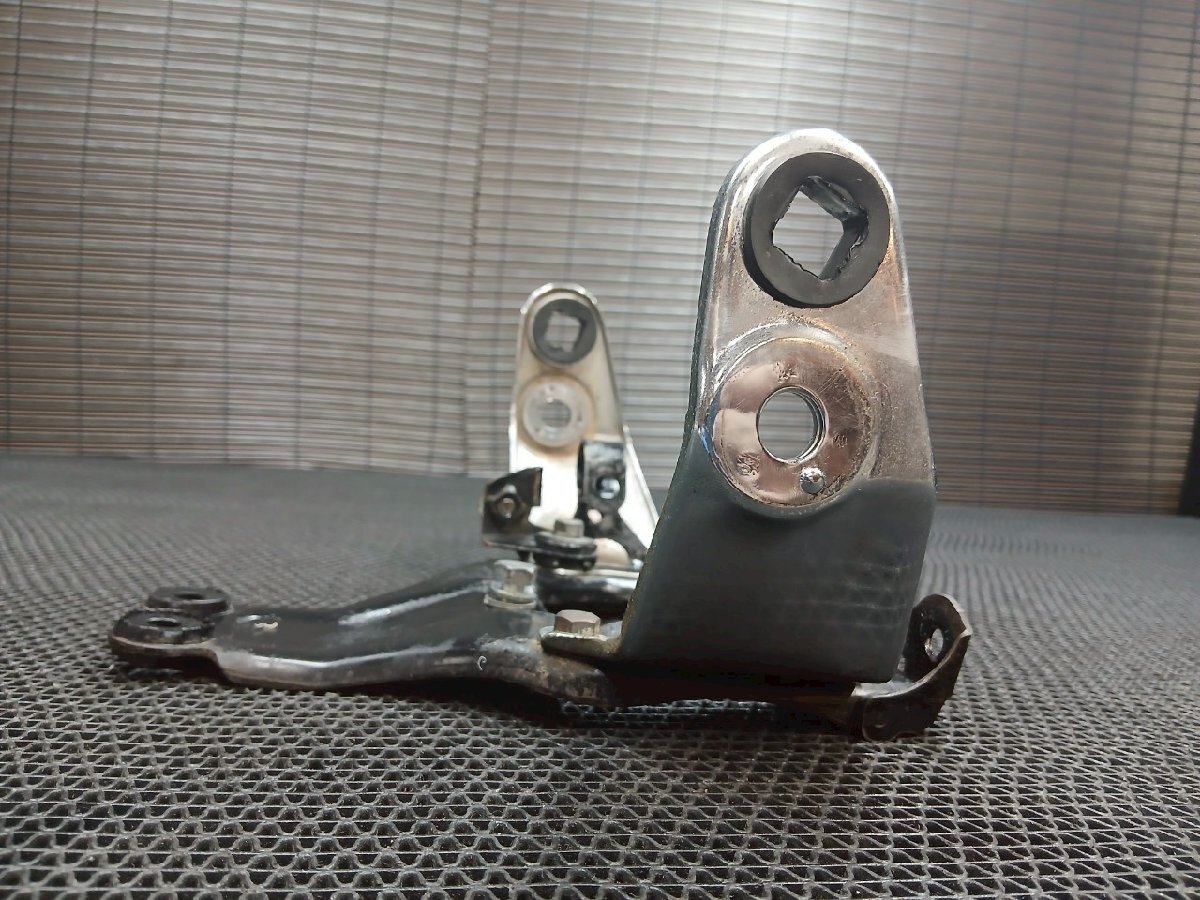 ヤマハ　SR400-1　純正ヘッドライト取り付けステー（2H6　エンジン500cc　2J2　1JR　2H6　限定サンバースト実動絶版　名車　動画あり_画像5