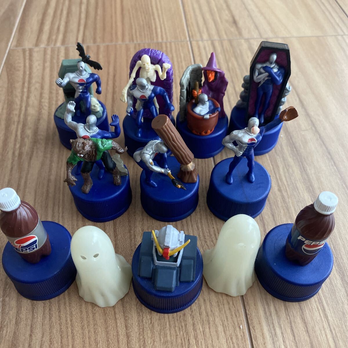ペプシマン フィギュア PEPSI ボトルキャップ ガンダム_画像1