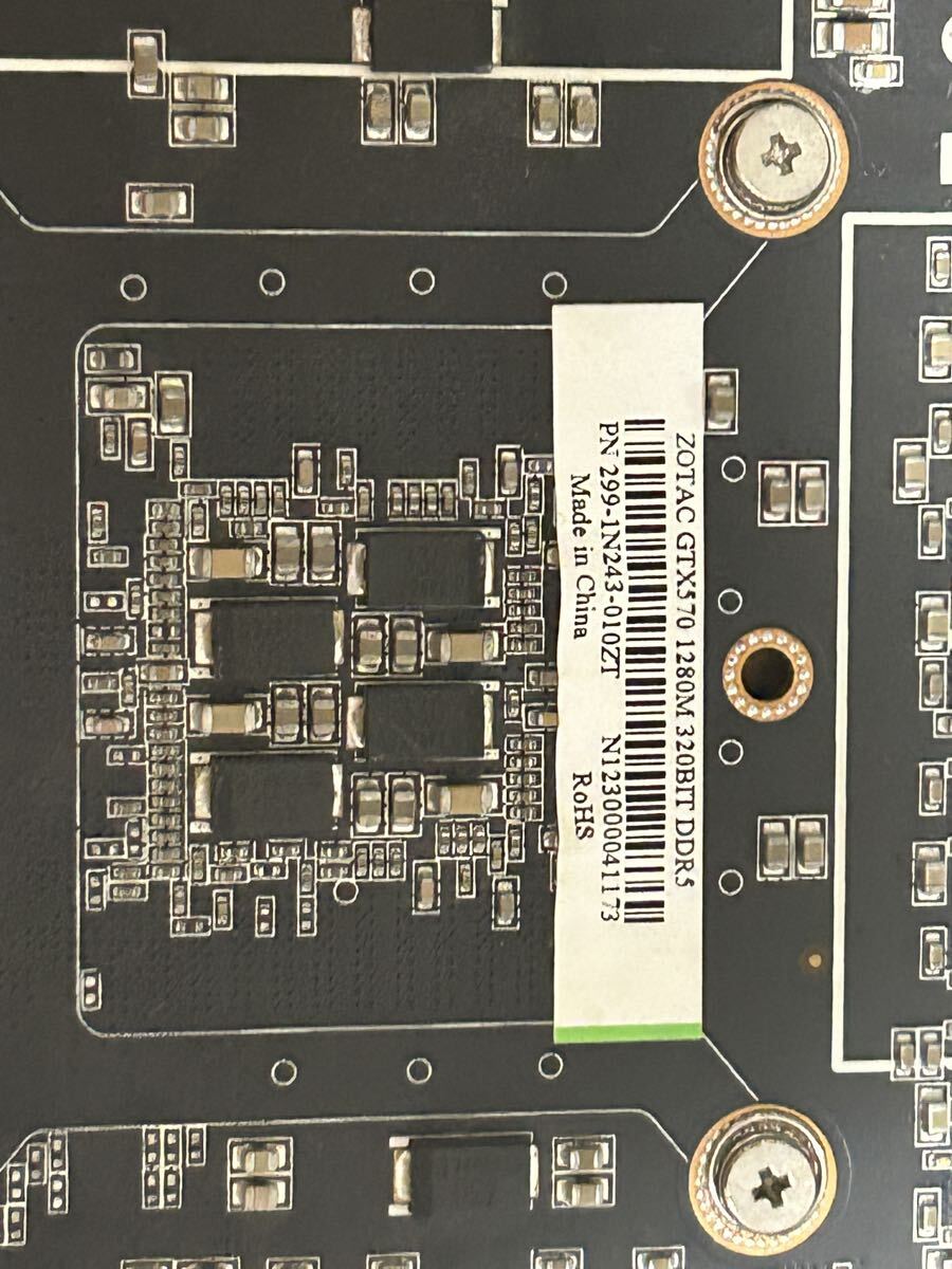 GTX 570 ×２枚 　SLIケーブル × 1個(gè)　(ZOTAC GTX570 、N580GTX Twin Frozr II/OC - MSI) グラボ　ビデオカード