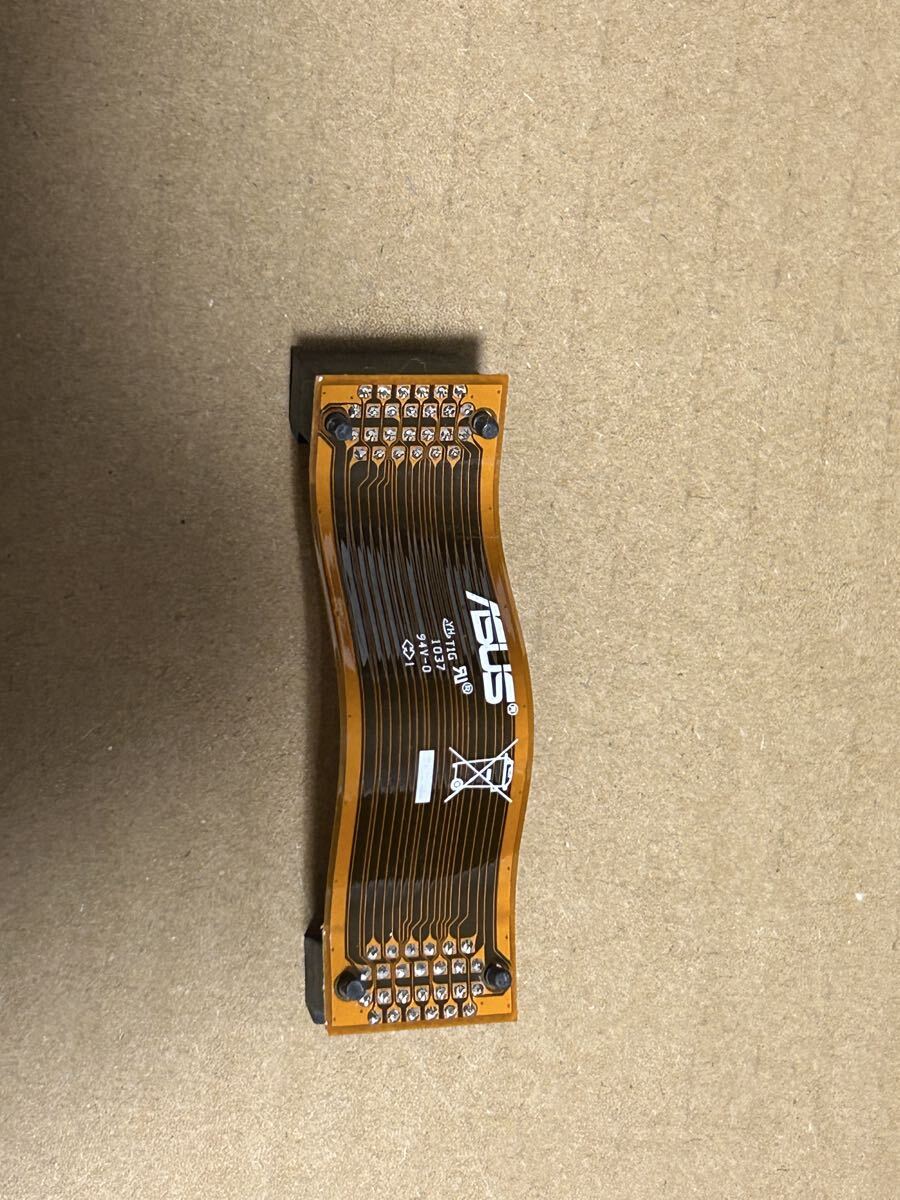 GTX 570 ×２枚 　SLIケーブル × 1個(gè)　(ZOTAC GTX570 、N580GTX Twin Frozr II/OC - MSI) グラボ　ビデオカード
