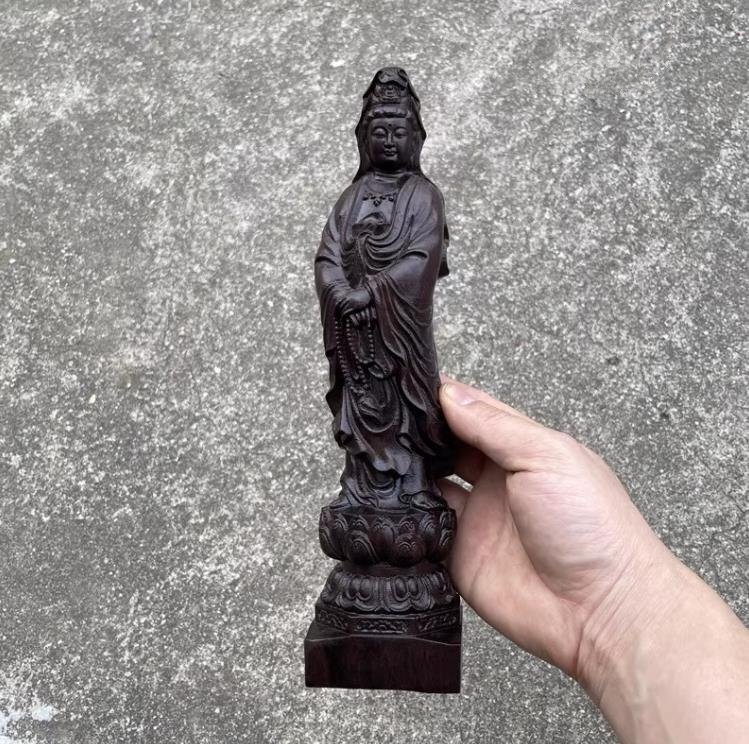 新作 沈香木彫刻 置物 観音菩薩 観音像 置物 彫刻 高30cm_画像2